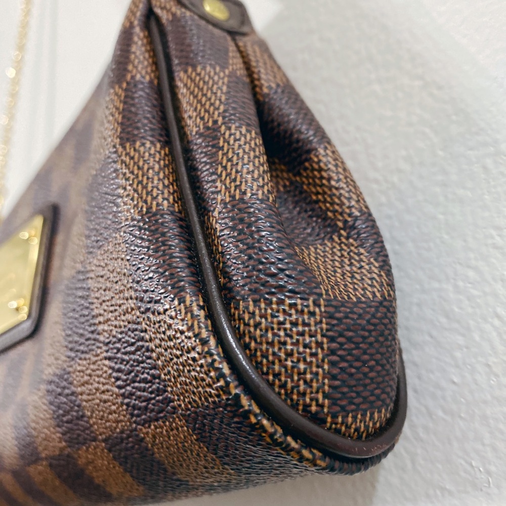 Louis Vuitton Eva Clutch - Picture 16 of 16